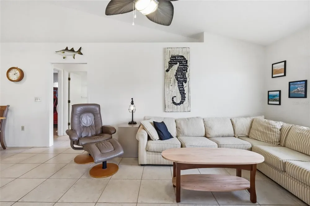 4523 4TH AVENUE NE Bradenton, FL 34208