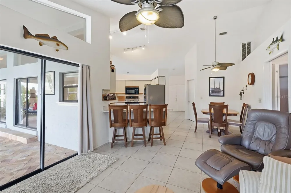4523 4TH AVENUE NE Bradenton, FL 34208