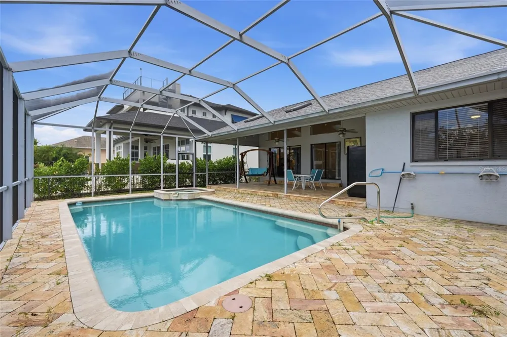 4523 4TH AVENUE NE Bradenton, FL 34208