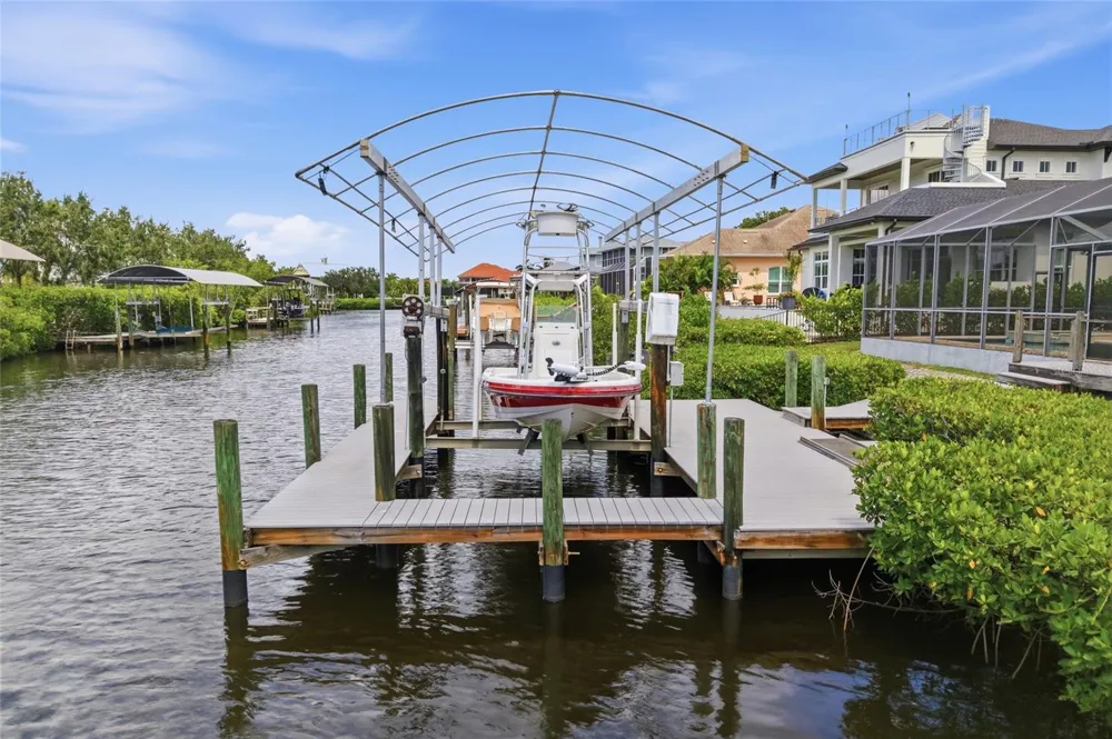 4523 4TH AVENUE NE Bradenton, FL 34208