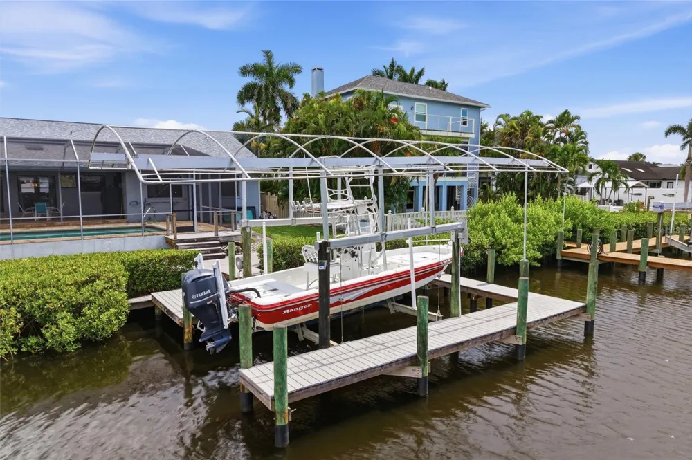 4523 4TH AVENUE NE Bradenton, FL 34208