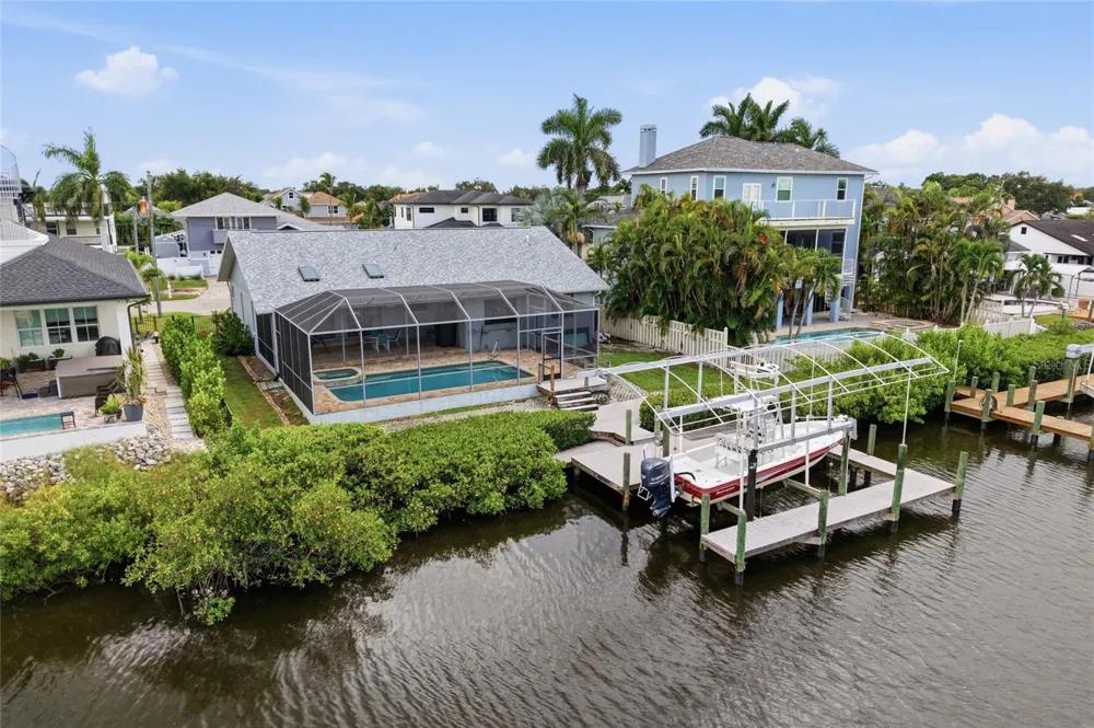 4523 4TH AVENUE NE Bradenton, FL 34208