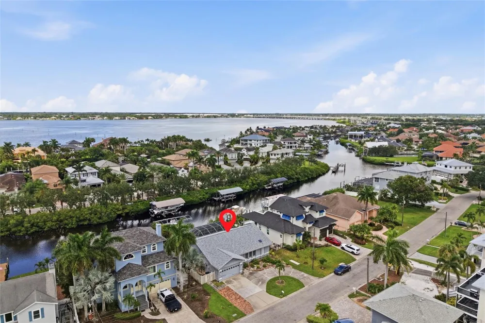 4523 4TH AVENUE NE Bradenton, FL 34208