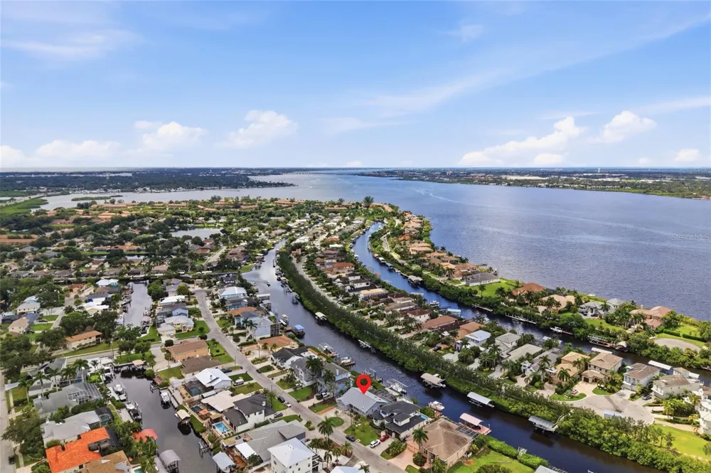 4523 4TH AVENUE NE Bradenton, FL 34208