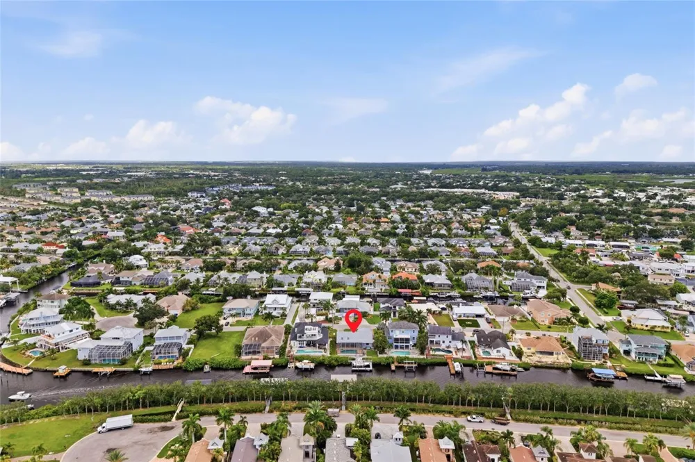 4523 4TH AVENUE NE Bradenton, FL 34208