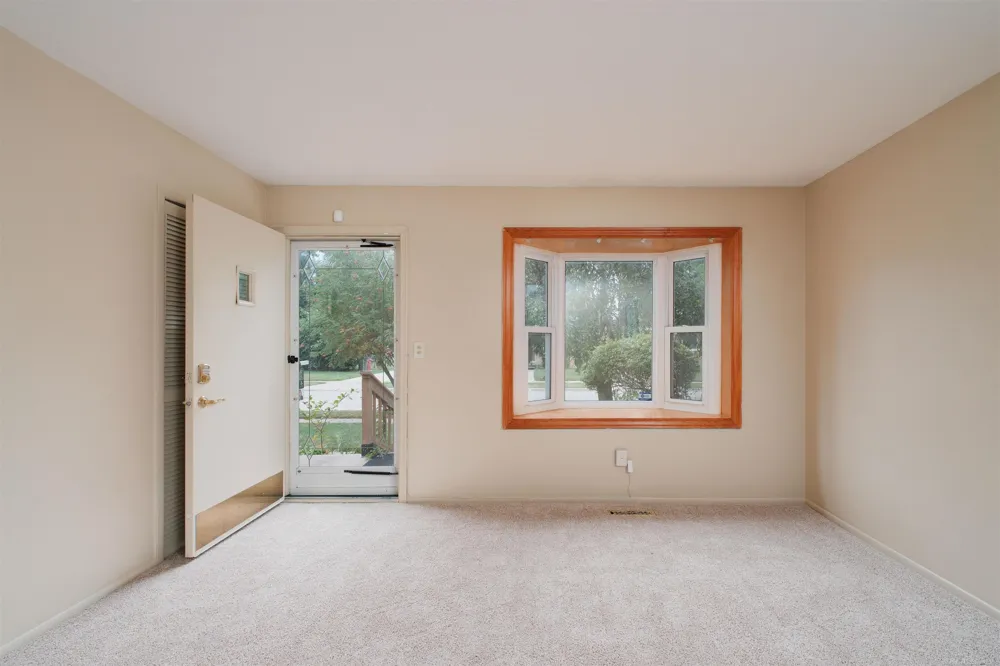 19439 Heckman Street Clinton Charter Township, MI 48035