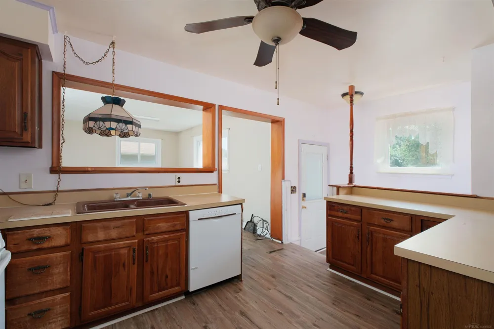 19439 Heckman Street Clinton Charter Township, MI 48035