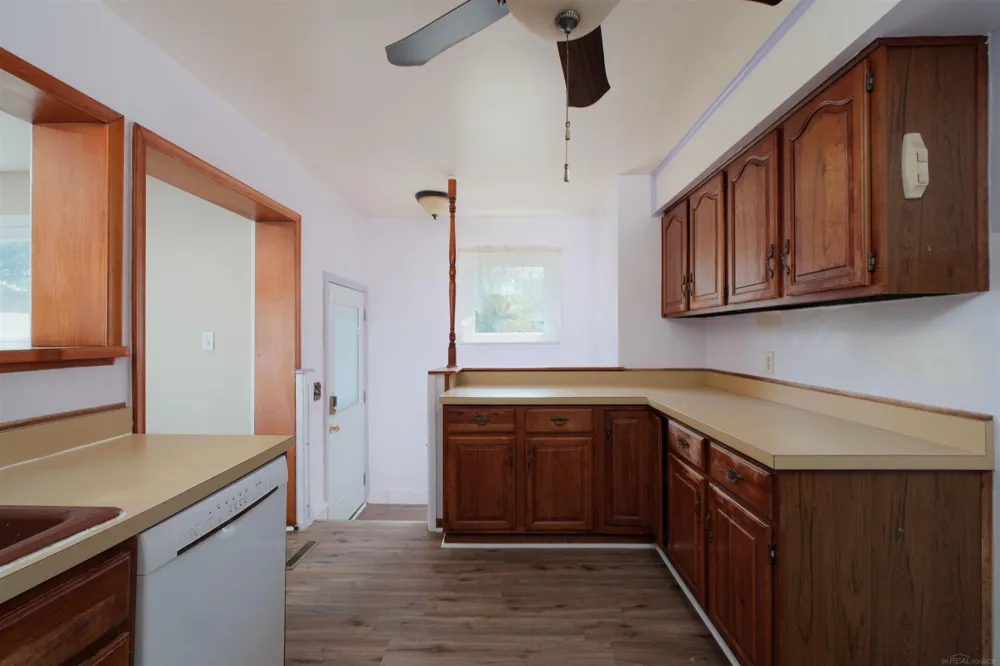 19439 Heckman Street Clinton Charter Township, MI 48035