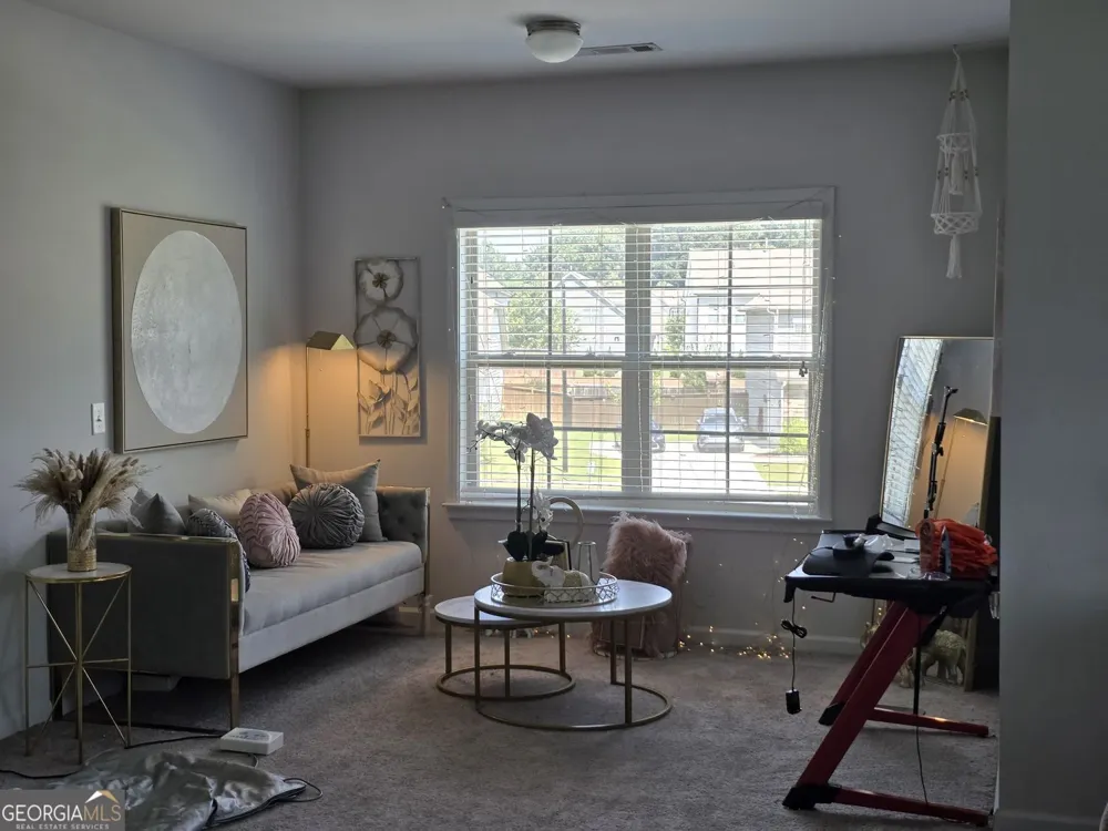 1897 Hanwoo LN Powder Springs, GA 30127