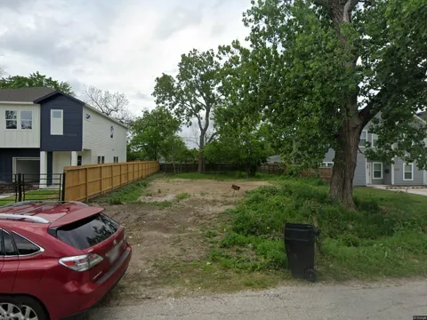 4129 Clover