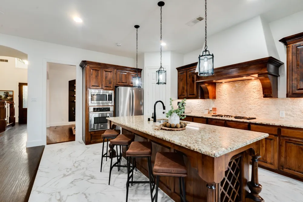 8700 Scarlet Trail Lantana, TX 76226