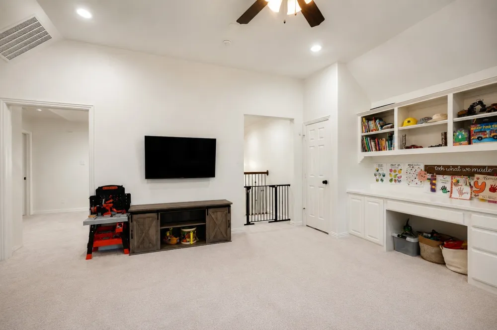 8700 Scarlet Trail Lantana, TX 76226