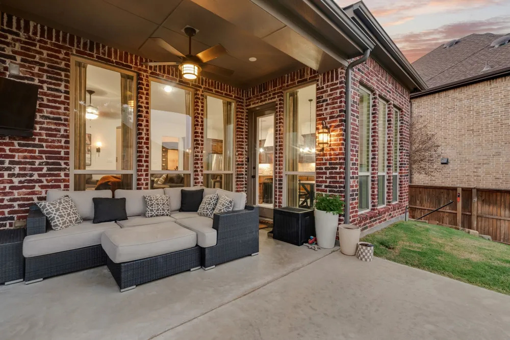 8700 Scarlet Trail Lantana, TX 76226