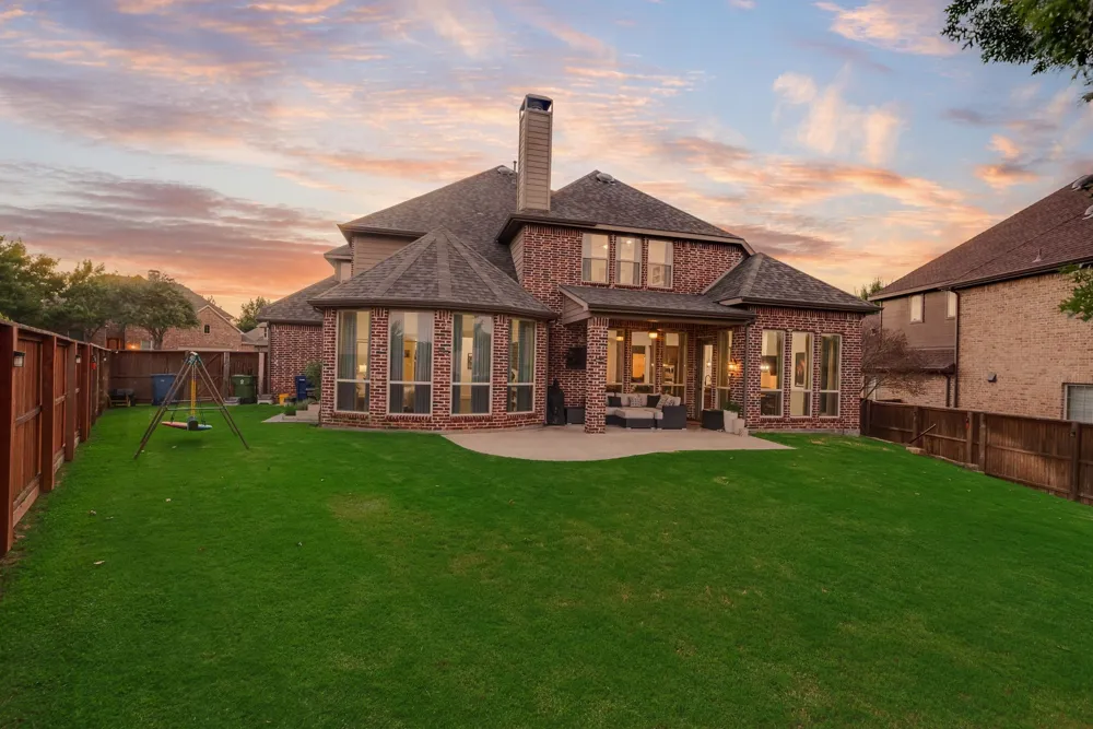 8700 Scarlet Trail Lantana, TX 76226