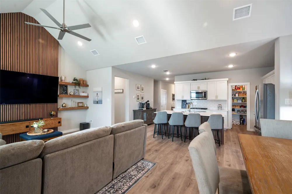 10533 Katalpa Drive Fort Worth, TX 76179