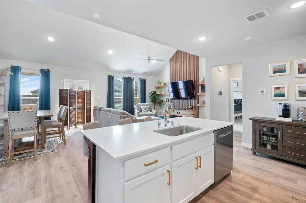10533 Katalpa Drive Fort Worth, TX 76179