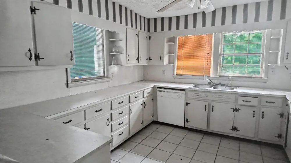 959 S Hairston Road Stone Mountain, GA 30088
