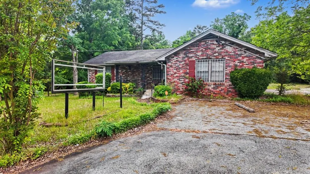 959 S Hairston Road Stone Mountain, GA 30088