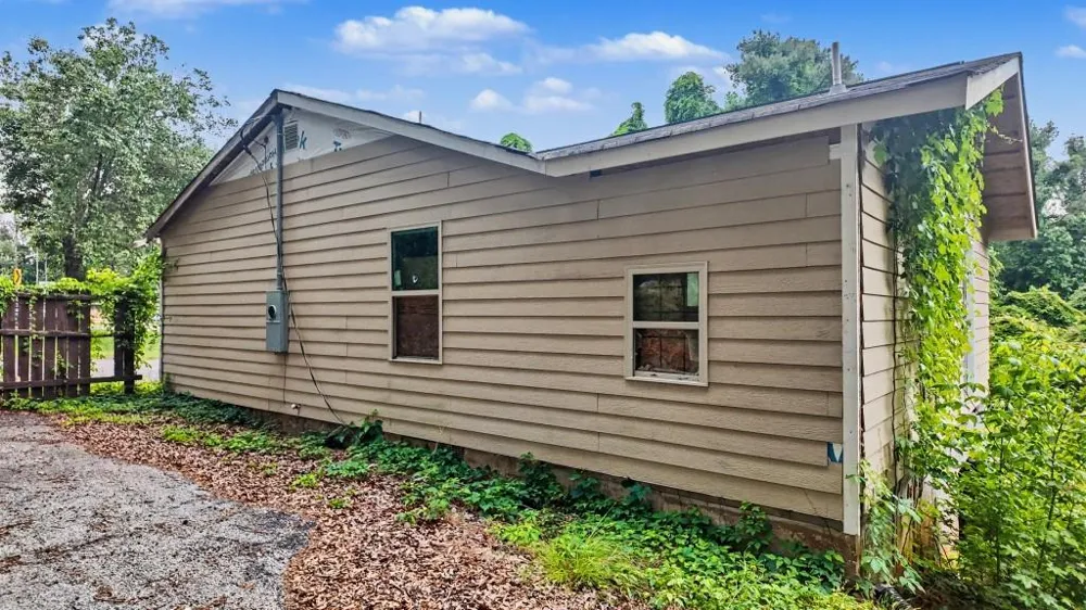959 S Hairston Road Stone Mountain, GA 30088