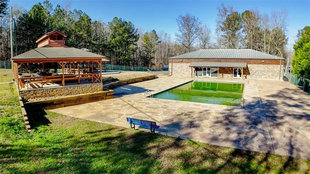 172 Hunter Drive Talking Rock, GA 30175