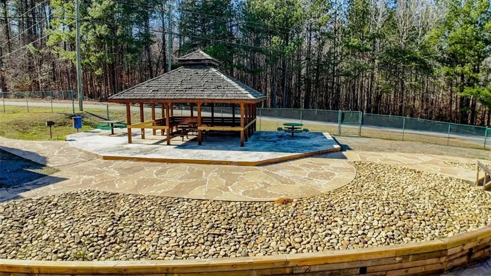 172 Hunter Drive Talking Rock, GA 30175