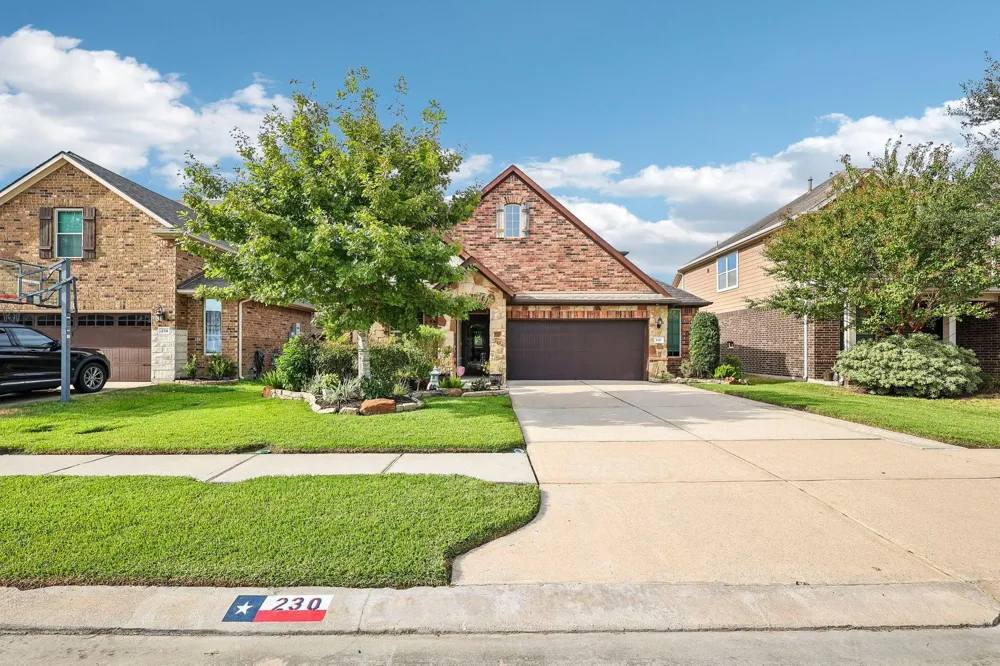 230 Bayside Crossing Drive La Porte, TX 77571