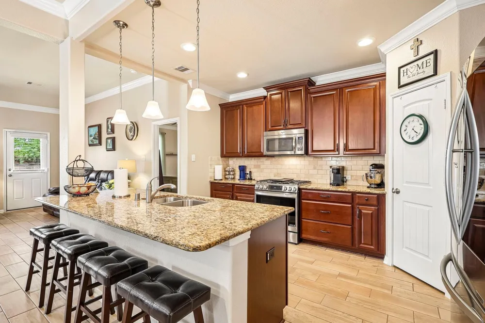 230 Bayside Crossing Drive La Porte, TX 77571