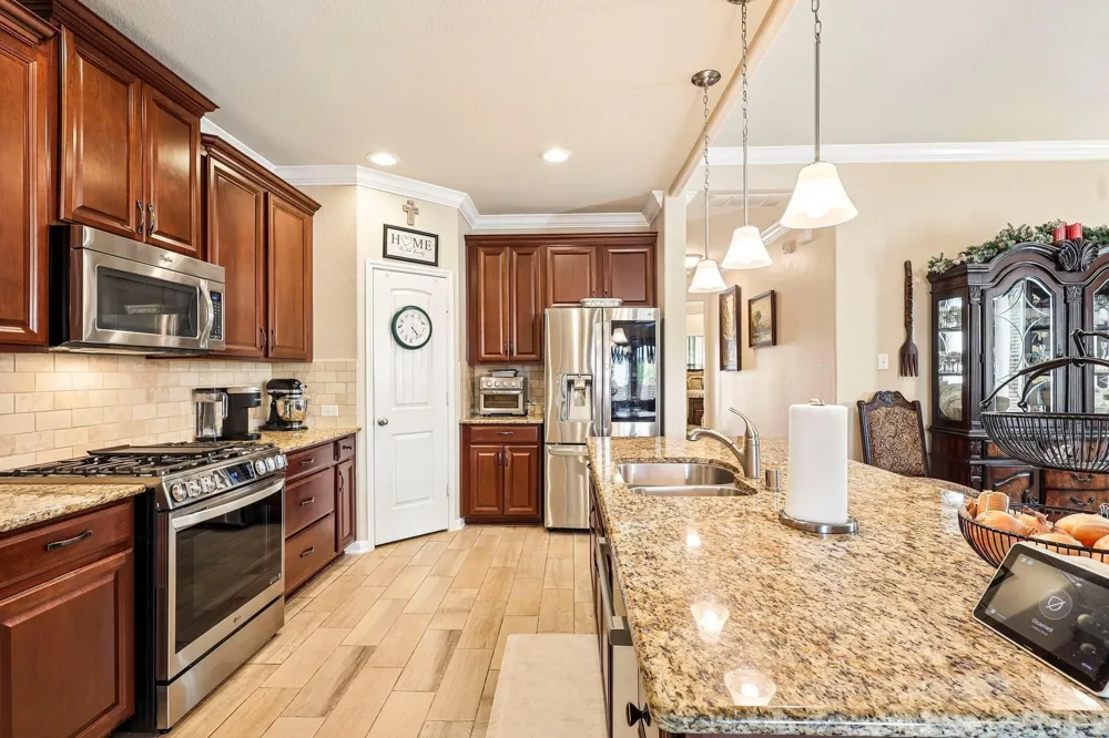 230 Bayside Crossing Drive La Porte, TX 77571