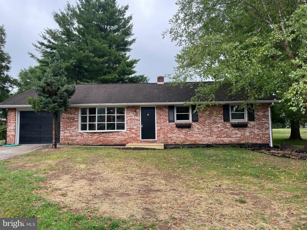 190 MOUNTAIN VIEW DRIVE York, PA 17404