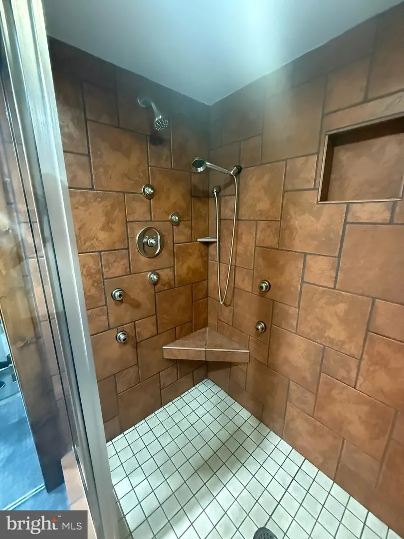 190 MOUNTAIN VIEW DRIVE York, PA 17404