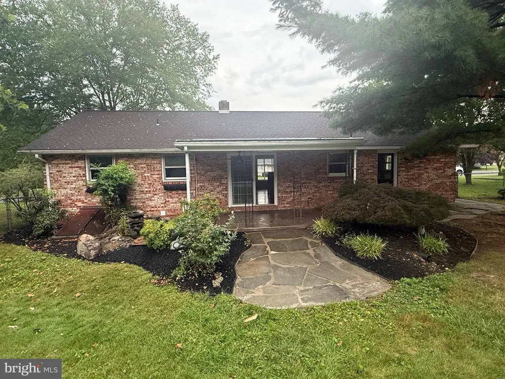190 MOUNTAIN VIEW DRIVE York, PA 17404