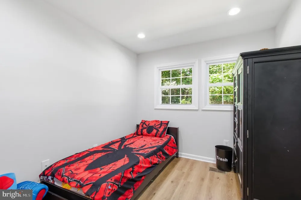 8053 ROCKY LANE Warrenton, VA 20187