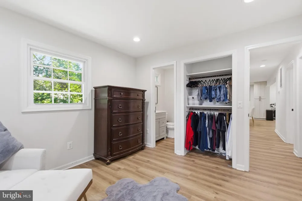 8053 ROCKY LANE Warrenton, VA 20187
