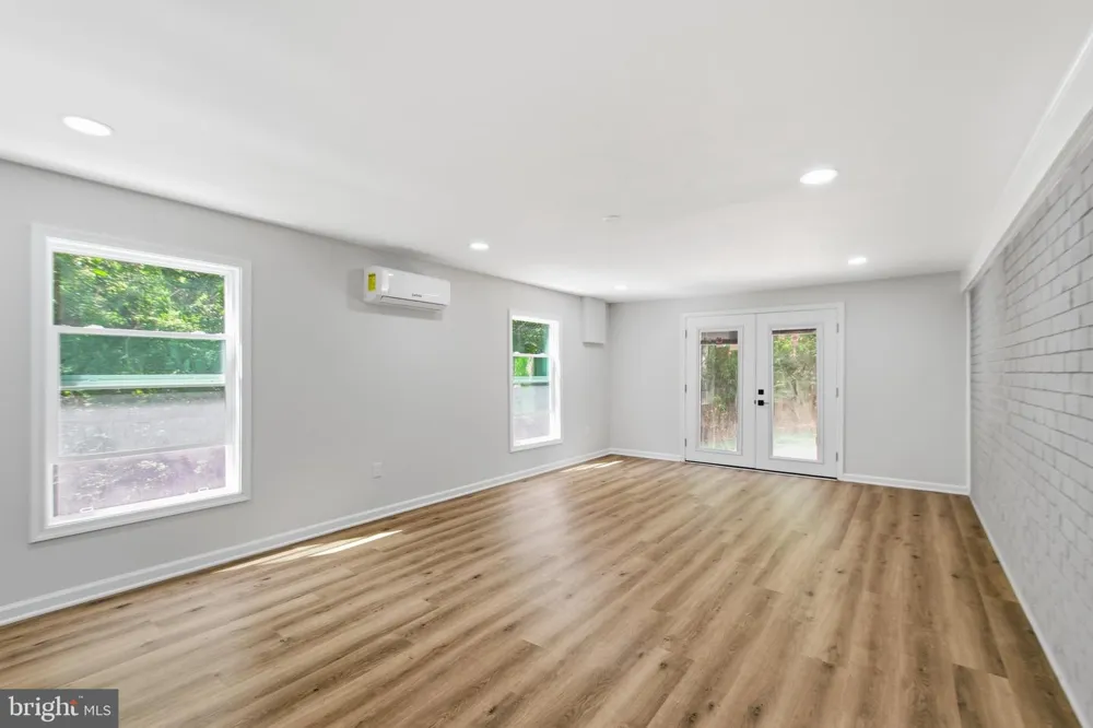 8053 ROCKY LANE Warrenton, VA 20187