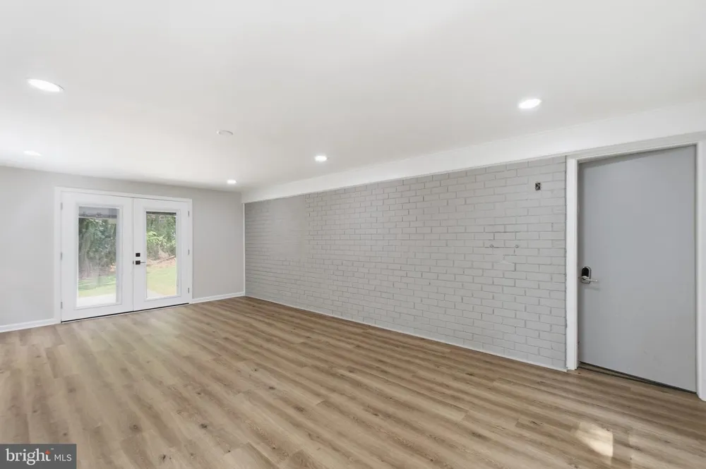 8053 ROCKY LANE Warrenton, VA 20187