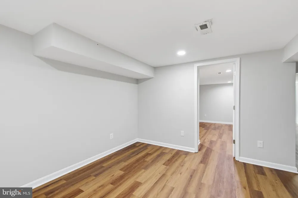 8053 ROCKY LANE Warrenton, VA 20187