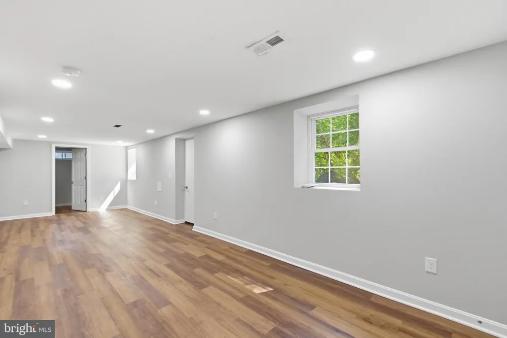 8053 ROCKY LANE Warrenton, VA 20187