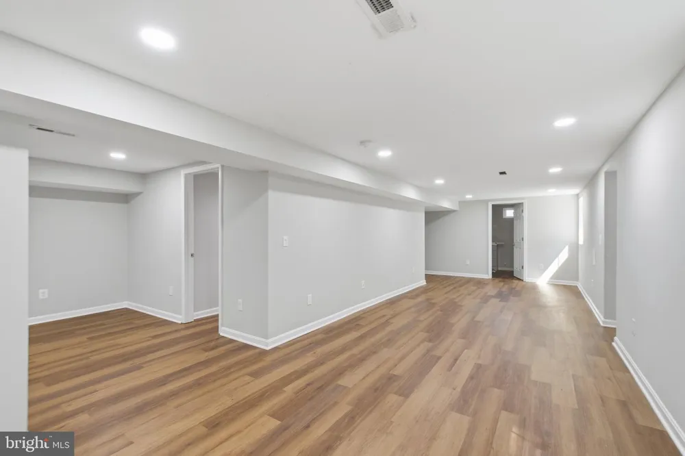8053 ROCKY LANE Warrenton, VA 20187