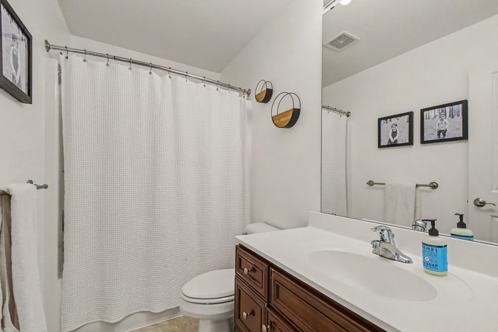 1219 Stoneshire Drive SE Grand Rapids, MI 49546
