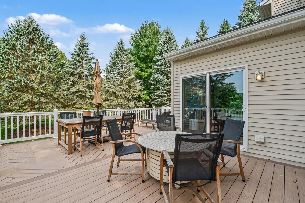 1219 Stoneshire Drive SE Grand Rapids, MI 49546