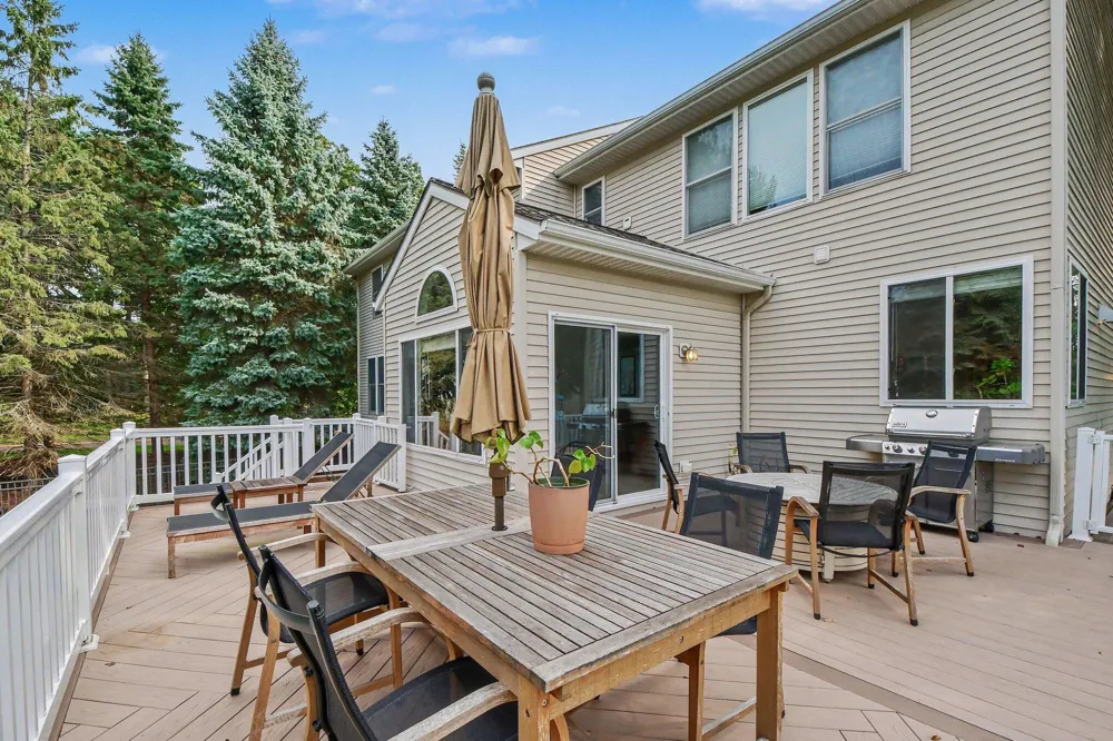 1219 Stoneshire Drive SE Grand Rapids, MI 49546