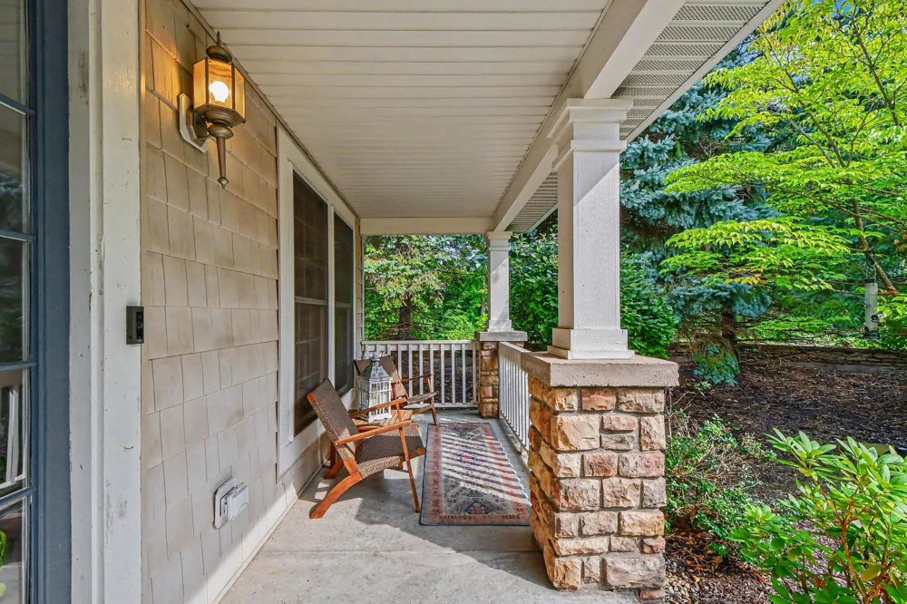 1219 Stoneshire Drive SE Grand Rapids, MI 49546