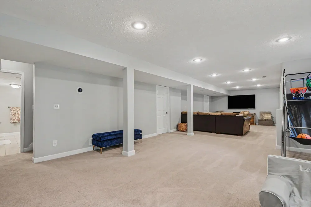 1219 Stoneshire Drive SE Grand Rapids, MI 49546