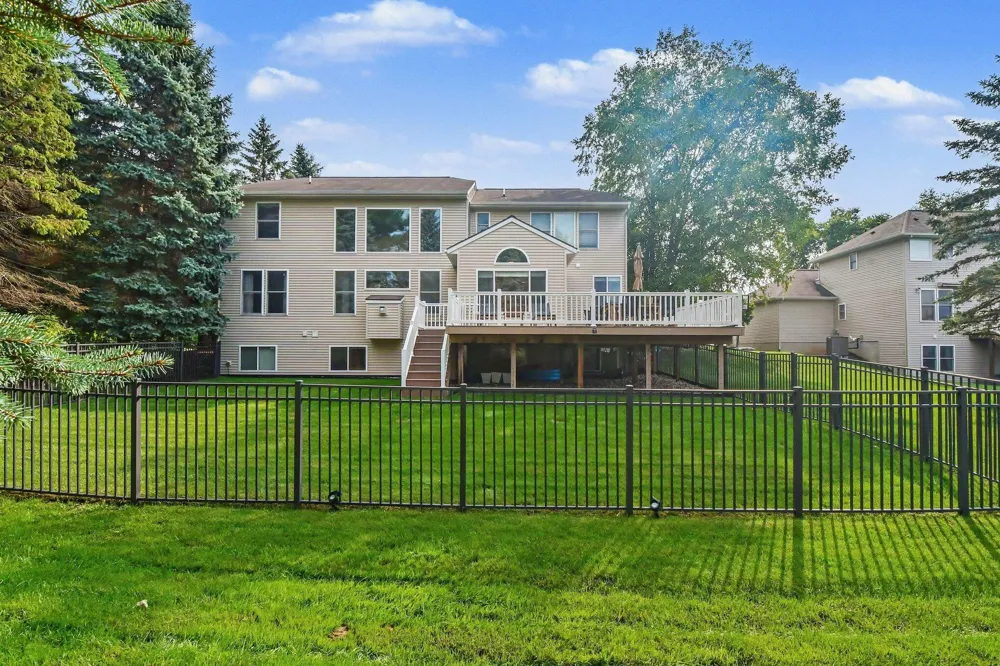 1219 Stoneshire Drive SE Grand Rapids, MI 49546
