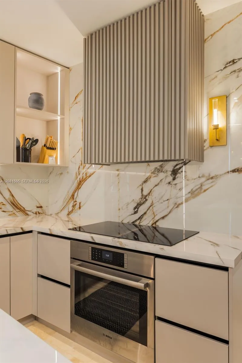 901 Brickell Key Blvd #3708 Miami, FL 33131