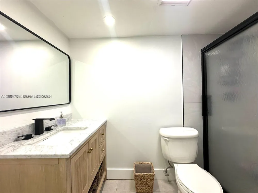 620 NE 12th Ave #102 Hallandale Beach, FL 33009