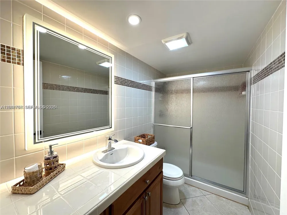 620 NE 12th Ave #102 Hallandale Beach, FL 33009