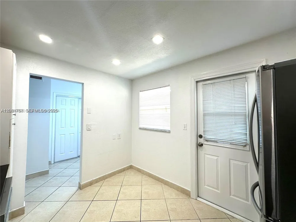 620 NE 12th Ave #102 Hallandale Beach, FL 33009