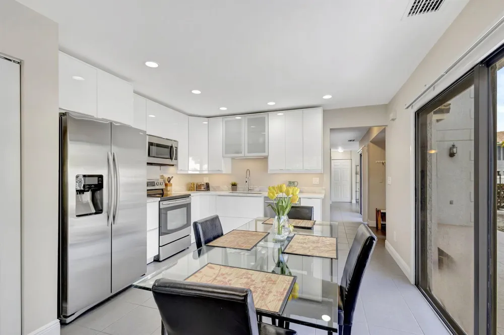 363 Prestwick Circle #1 Palm Beach Gardens, FL 33418