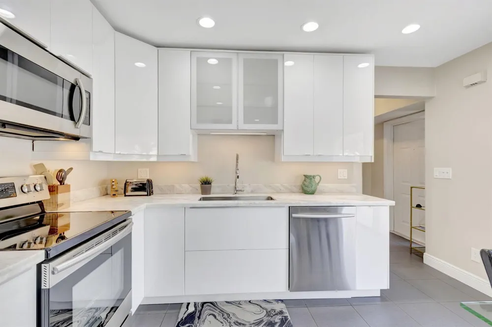 363 Prestwick Circle #1 Palm Beach Gardens, FL 33418